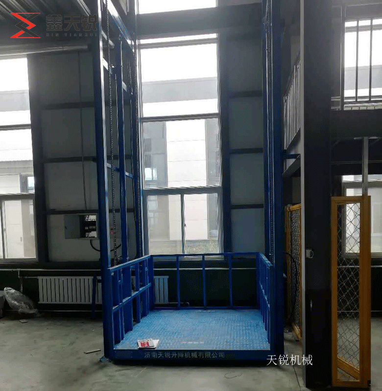 白山导轨式升降机验收合格