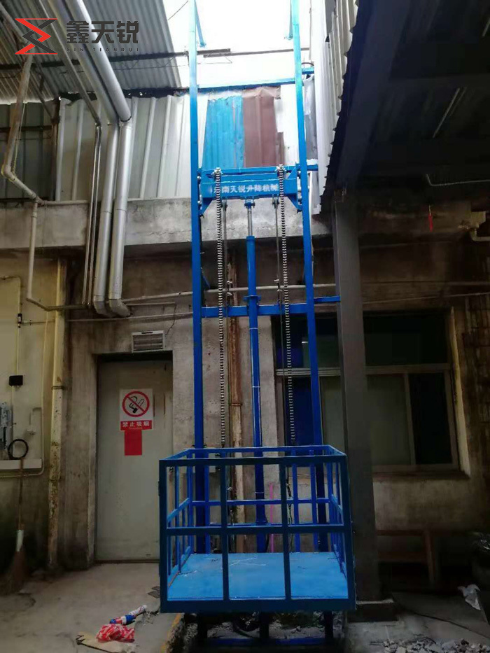 白山导轨式升降货梯